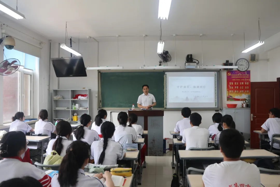 军转律师担使命——我所军转律师事务委员会开展“守法明德 知行合一”法治进校园活动2.webp.jpg