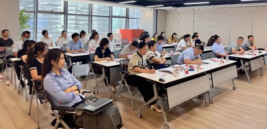京师大连律所党支部召开落实司法部党组“五点希望”做党和人民满意的好律师学习动员部署会议1.webp.jpg